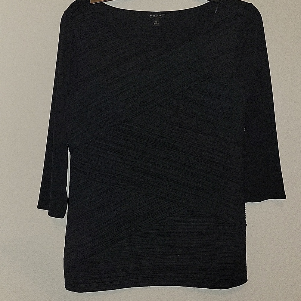 Ann Taylor 3/4 Sleeve Textured Top, M, Black, EUC